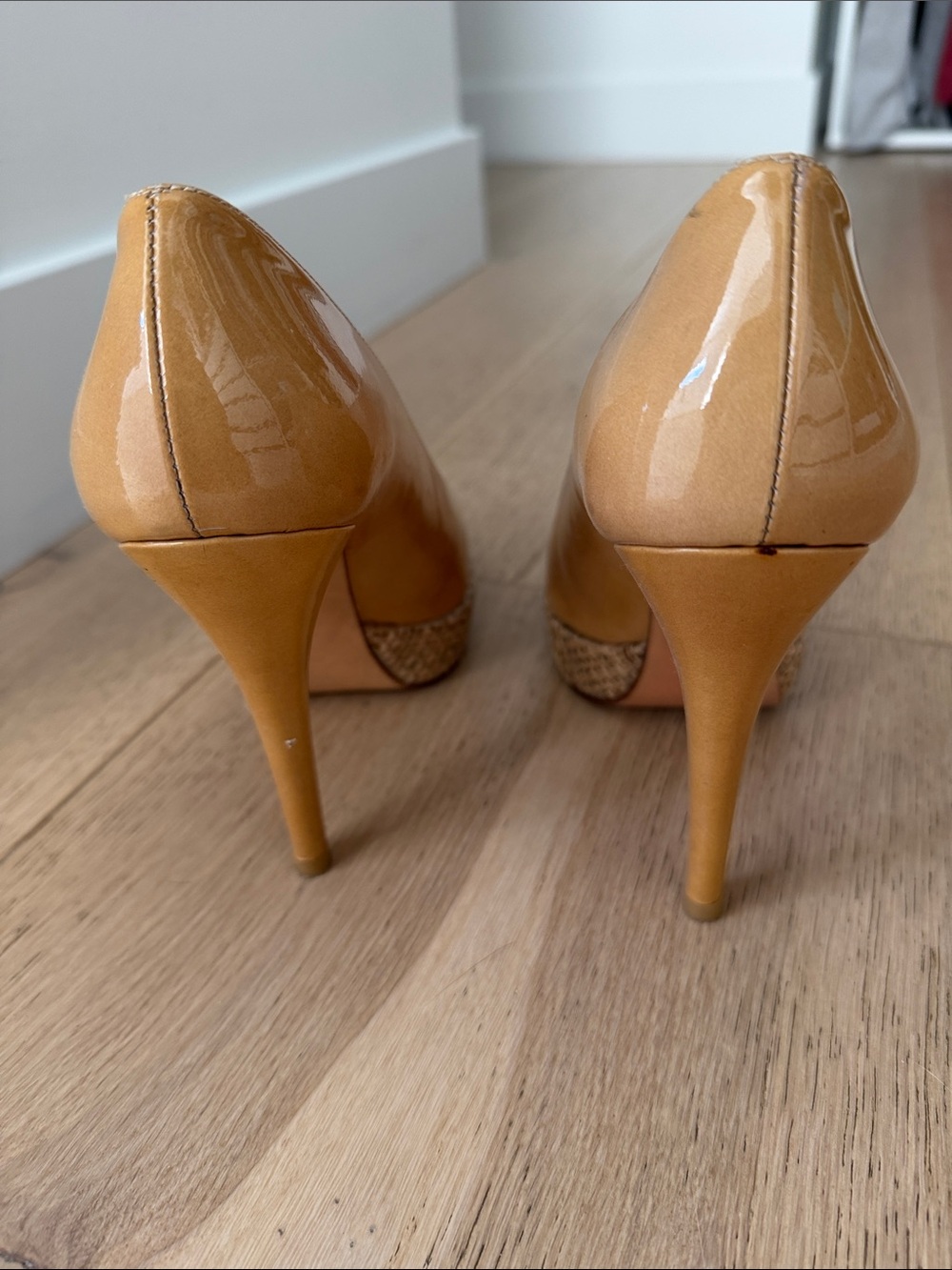 Stuart Weitzman Tan Patent Leather Platform Pumps - Picture 7 of 8